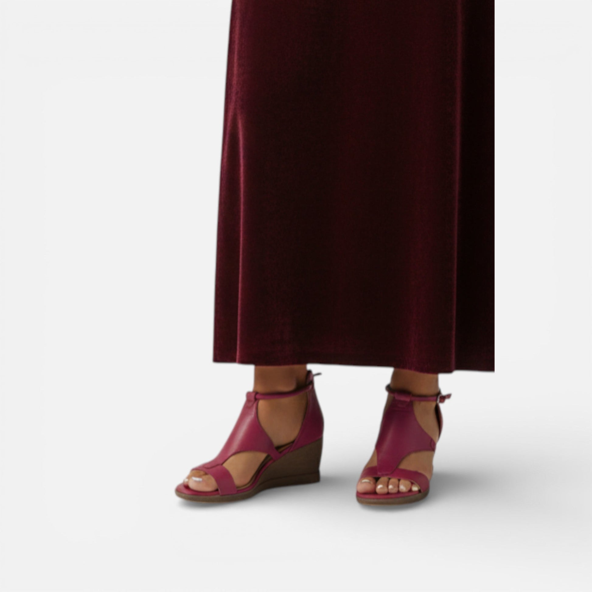 Women’s Open-Toe Wedge Sandals